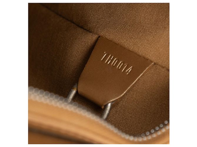 Louis Vuitton Gold Monogram Mat Alston Dorado - vista 6