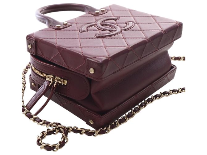 Vanity Necessaire Chanel Convertible com Alça de Mão em Pele de Vitelo Matelassada Small CC Vermelho Bordeaux - vista 10