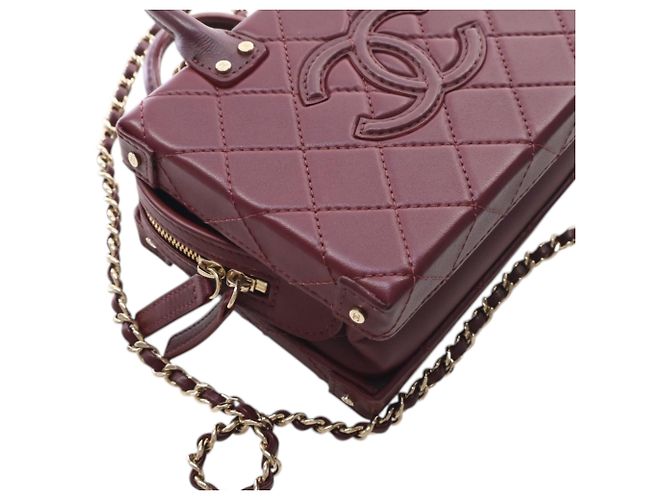 Vanity Necessaire Chanel Convertible com Alça de Mão em Pele de Vitelo Matelassada Small CC Vermelho Bordeaux - vista 9