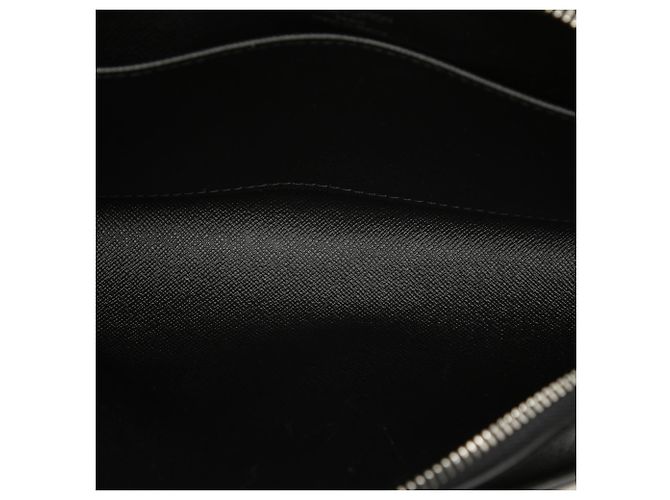 Pochette Baikal in pelle Taiga nera Louis Vuitton Nero - vista 4