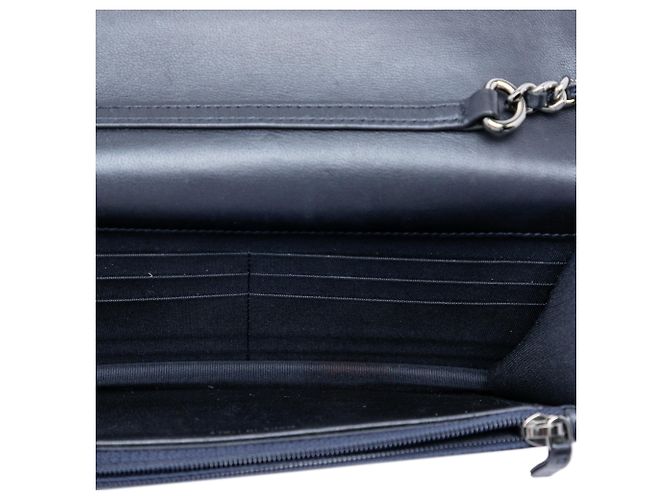 Chanel Blue CC gesteppte Lammfell Wallet on Chain mit Perlenriemen Blau Dunkelblau - Ansicht 4