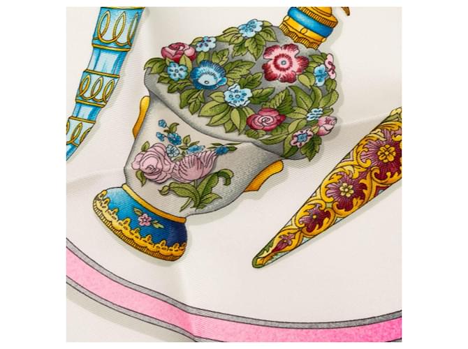 Sciarpa in seta Hermès White Qu Importe Le Flacon 90 - vista 7