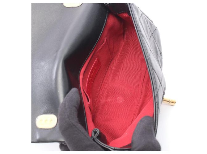 Borsa a tracolla Chanel Matelassé in pelle nera Nero - vista 3