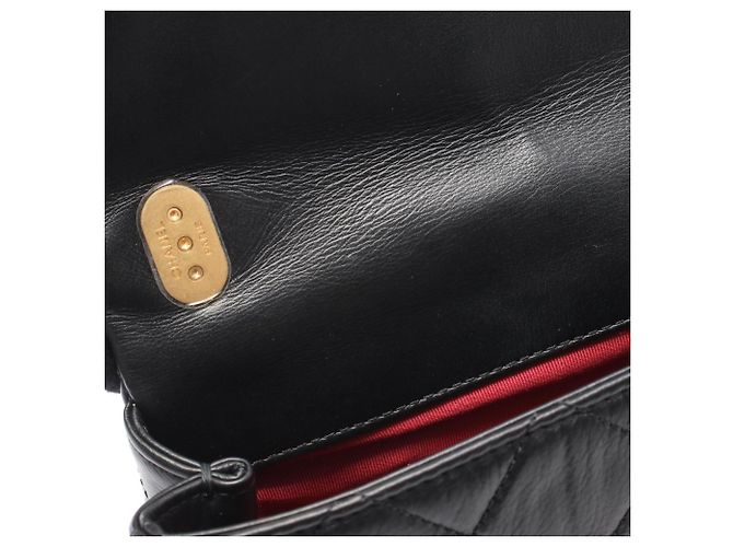 Borsa a tracolla Chanel Matelassé in pelle nera Nero - vista 6