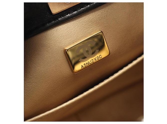 Timeless Borsa Hobo Matelassé Small Chanel Nero - vista 5