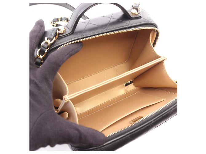 Vanity Beauty Case Matelassé Chanel Nero D'oro - vista 3