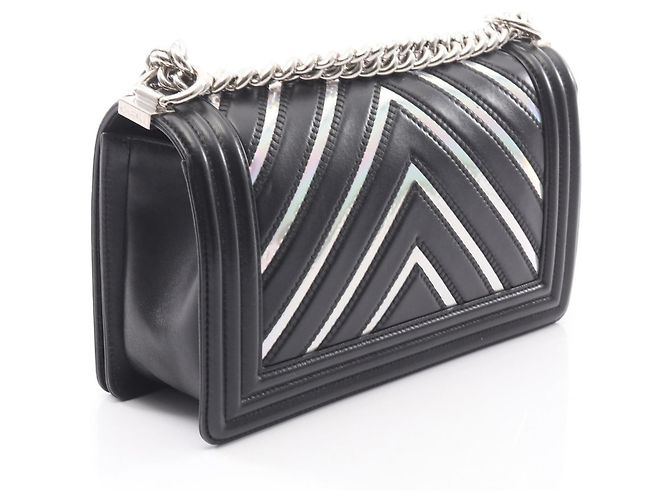 Borsa a tracolla Chanel Boy V-Stitch Nero - vista 2