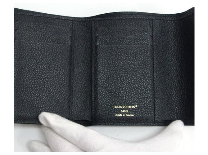 Louis Vuitton Monogram Empreinte Carteira Victorine Preto - vista 6