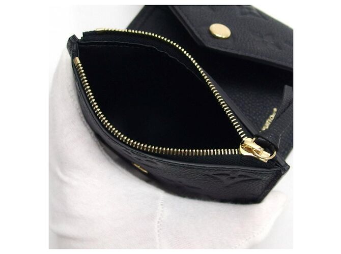 Louis Vuitton Monogram Empreinte Carteira Victorine Preto - vista 7