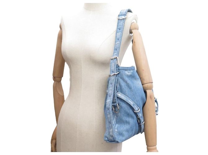 NUOVA BORSA A SPALLA GIVENCHY VOYOU MEDIUM DENIM BLU EFFETTO HOBO - vista 6
