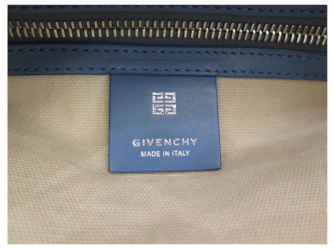 NUOVA BORSA A SPALLA GIVENCHY VOYOU MEDIUM DENIM BLU EFFETTO HOBO - vista 8