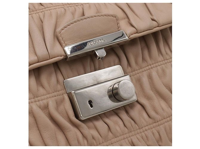Borsa a tracolla in pelle Nappa Gaufre Prada Marrone Beige - vista 5