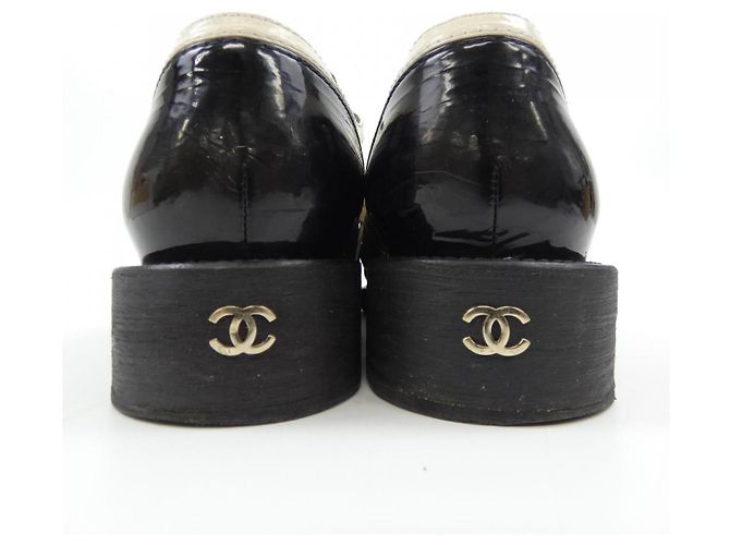 Mocassini in pelle Chanel Nero Argento - vista 5