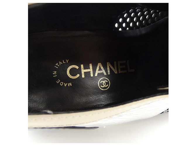 Mocassini in pelle Chanel Nero Argento - vista 6
