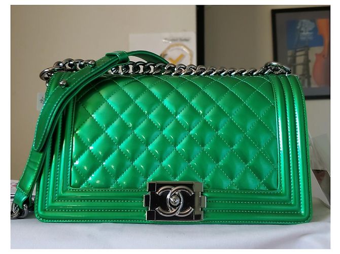 Chanel Borsa Boy Medium Capretto Verde Metallizzato - vista 3