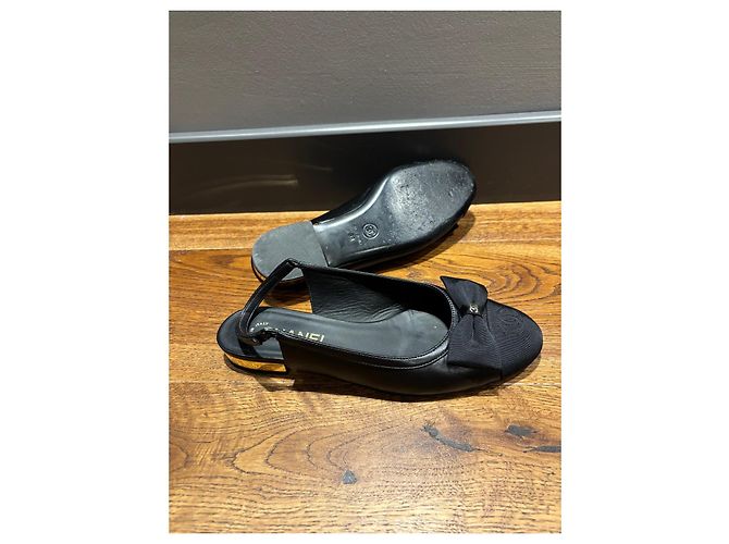 Chanel Ballerine Slingback in Tessuto e Pelle Nere Nero - vista 5