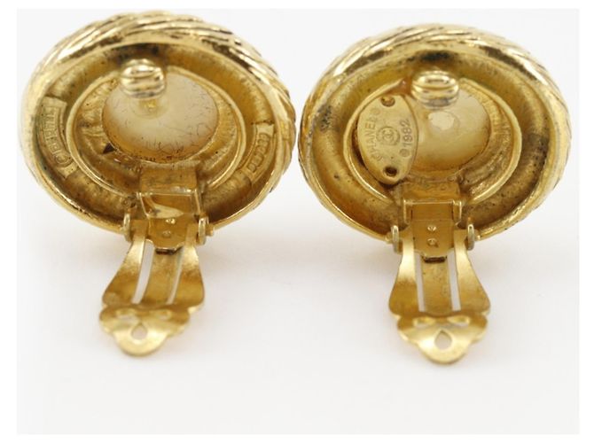 Orecchini a clip Chanel placcati oro con perle finte - vista 4