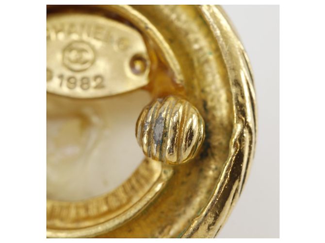 Orecchini a clip Chanel placcati oro con perle finte - vista 8