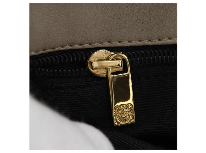Borsa a tracolla in agnello beige Loewe - vista 17