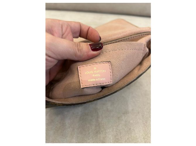 Louis Vuitton Locky BB Monogram Canvas Rose Poudre Multicolore - vista 13