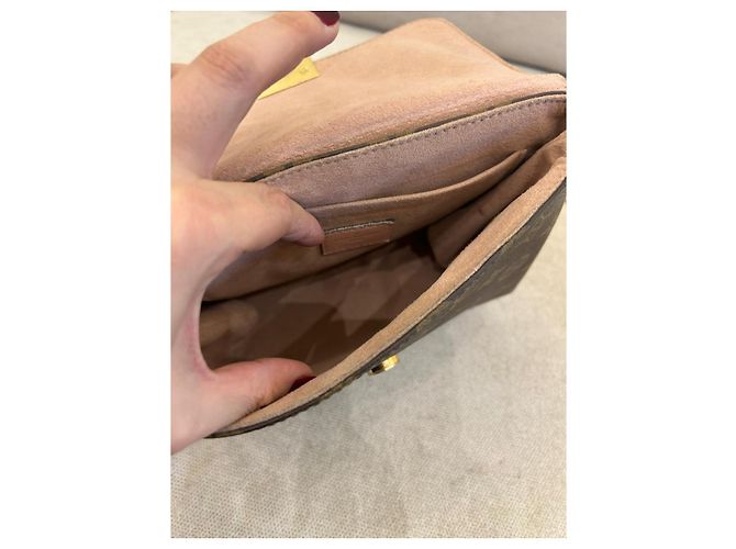 Louis Vuitton Locky BB Monogram Canvas Rose Poudre Multicolore - vista 14