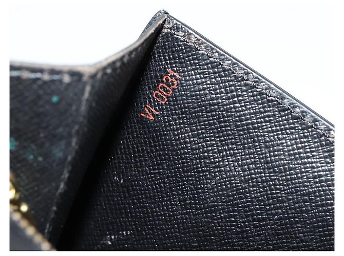 LOUIS VUITTON Epi Serie Dragonne Clutch Bag Black Noir M52612 LV Auth BA12736 Nero - vista 12