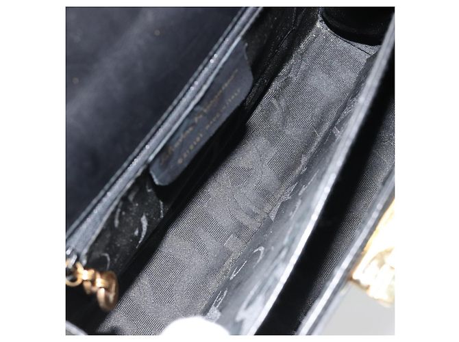 Borsa a mano Salvatore Ferragamo Gancini in pelle nera e oro Auth 181150 Nero D'oro - vista 11