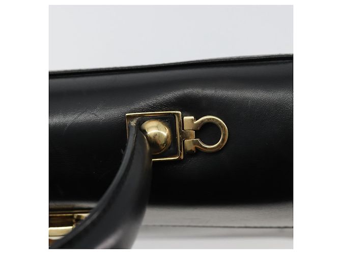 Borsa a mano Salvatore Ferragamo Gancini in pelle nera e oro Auth 181150 Nero D'oro - vista 9