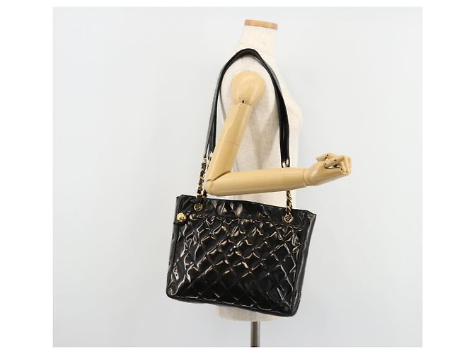 CHANEL Matelasse Chain Tote Bag Pelle Vernice Nero Oro CC Auth bs35172 D'oro - vista 24