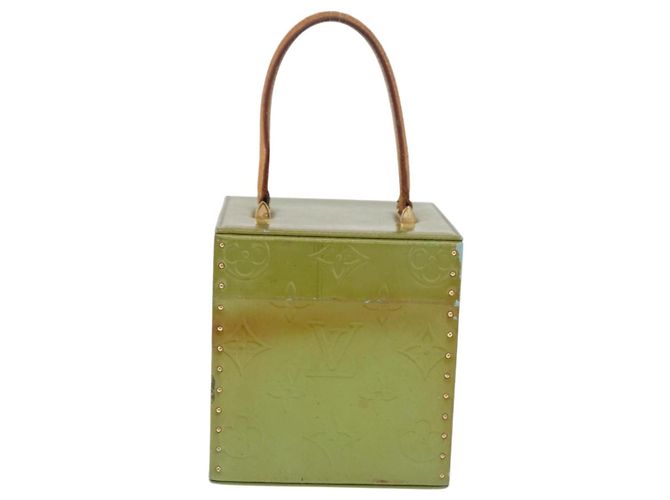 LOUIS VUITTON Vernis Bleecker Cosmetic Pouch Baby Blue M91003 Auth BA12747 Blu chiaro - vista 2