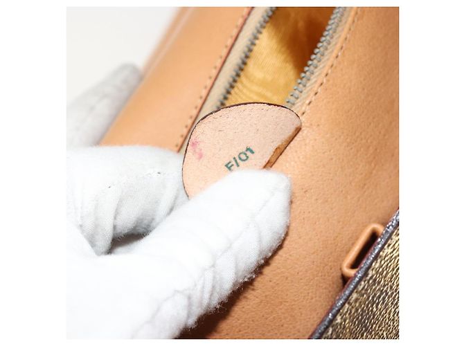 Céline Borsa a mano Medallion in tela Macadam CELINE PVC Pelle Marrone Oro Auth 180312A D'oro - vista 12