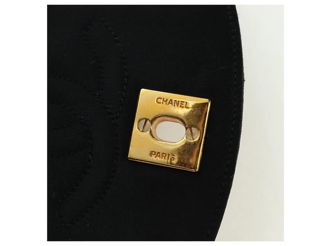 Borsa a tracolla CHANEL Half Moon Chain in raso nero e oro CC autentica 179055SAV D'oro - vista 22