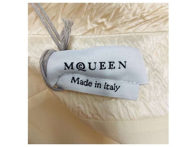Alexander Mcqueen McQueen Oyster Draped Smashed Satin Midi-Kleid mit asymmetrischem Saum Beige - Ansicht 4