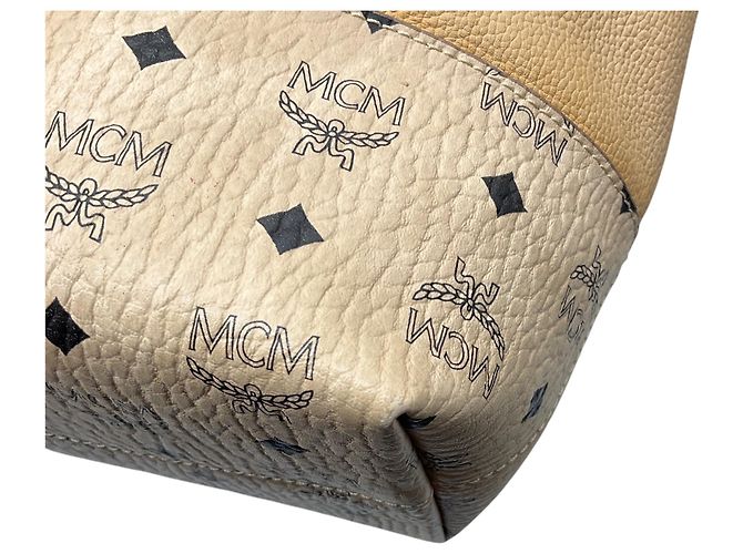 Borsa shopper tote MCM Wilder in pelle beige e pelle Visetos - vista 10