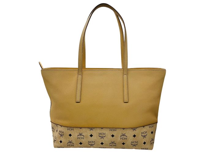 Borsa shopper tote MCM Wilder in pelle beige e pelle Visetos - vista 3