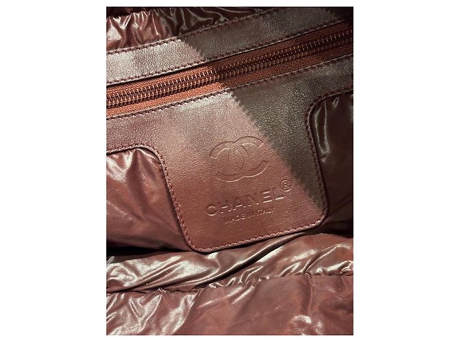 Chanel Borsa Tote in Nylon Trapuntato Nero - vista 11