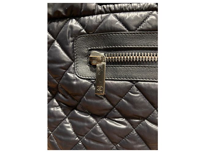 Chanel Borsa Tote in Nylon Trapuntato Nero - vista 4