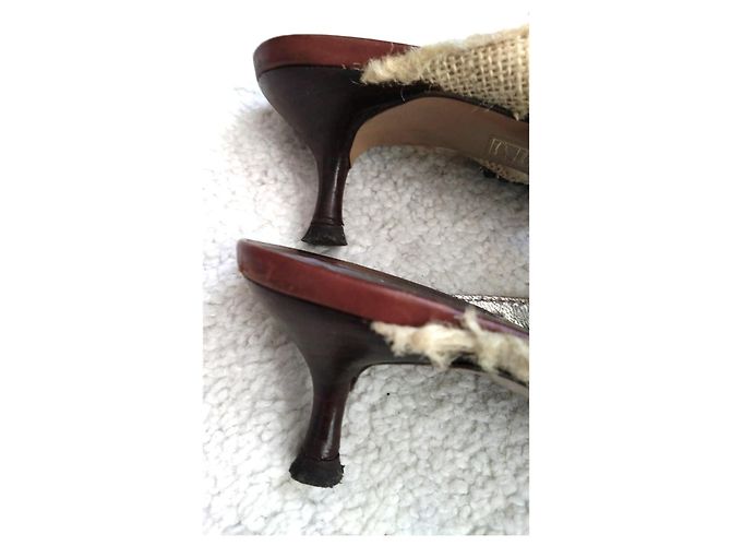 Dolce & Gabbana Sandali Tongs in Pelle Marrone Decorati - vista 2