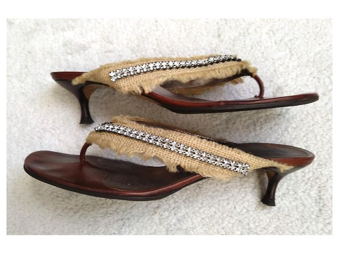Dolce & Gabbana Sandali Tongs in Pelle Marrone Decorati - vista 6
