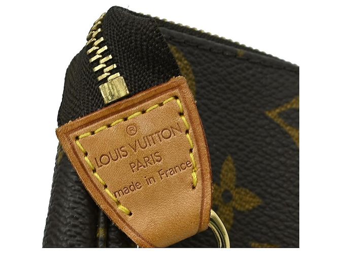 Louis Vuitton Mini pochette accessoires Canvas Mini Brown - view 4