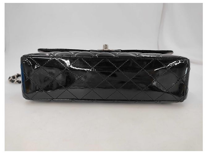 Chanel Timeless - Bolsa Classic Double Flap Matelassê Verniz Médio Preto - vista 3
