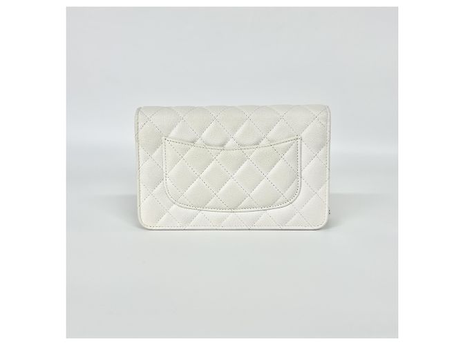Chanel Chain CC Wallet on Chain Quilted Caviar medium Blanco - vista 3