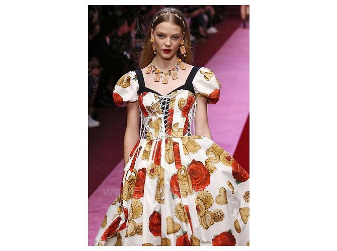 Mono de algodón con hombros descubiertos con estampado de flores y galletas blancas Dolce & Gabbana (S/S18) - vista 2