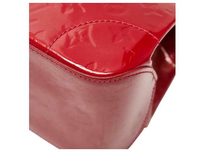 Borsa a tracolla Louis Vuitton Rosewood Avenue Monogram Vernis Rosso - vista 6