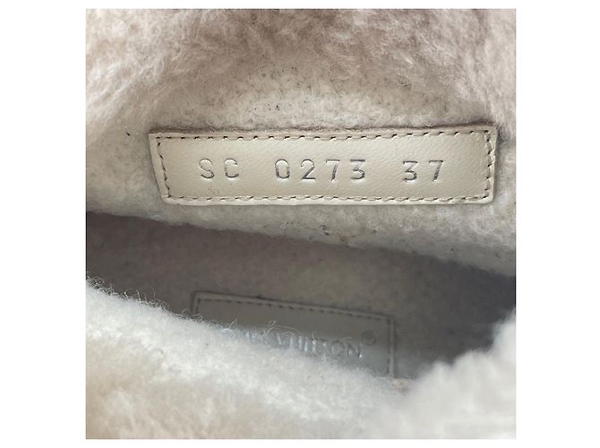 Botines cortos de mouton Louis Vuitton Beige - vista 9