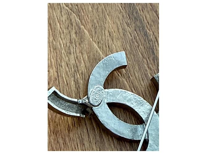 Spilla Logo CC Chanel Argento - vista 4
