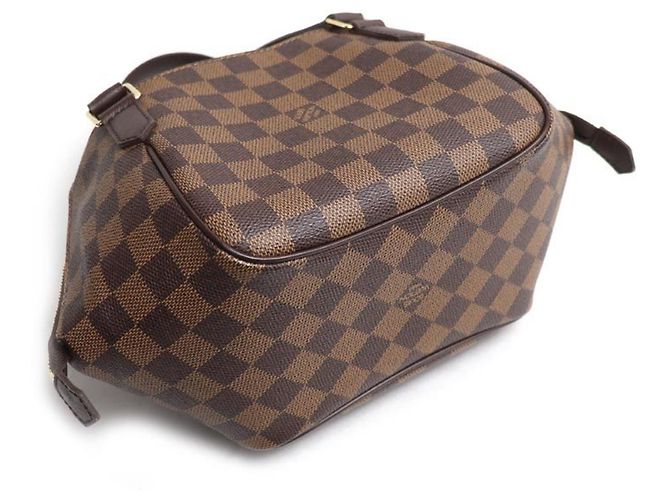 Bolsa Louis Vuitton Belem PM Dourado - vista 3