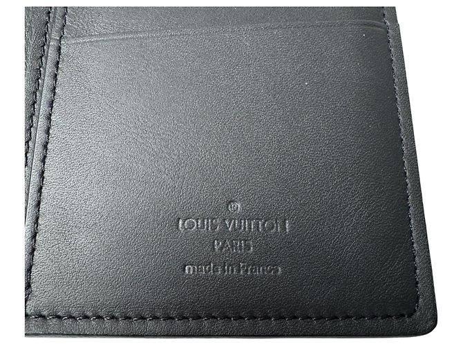 Louis Vuitton Monogram Shadow Portefeuille Brazza Nero - vista 11
