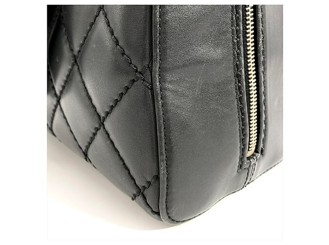 Sac à main Chanel Wild Stitch en noir - vue 6