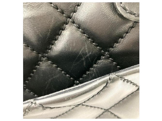 Sac à main Chanel Wild Stitch en noir - vue 8